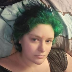 Meet your Posher, Adrienne